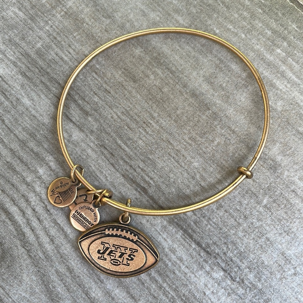 Alex & Ani NFL Jets bracelet.